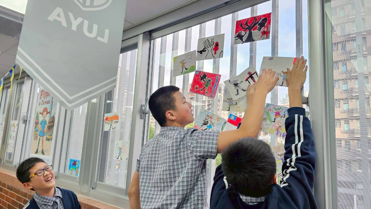 LINE_ALBUM_pipi_251110_322